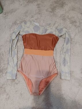 Seea Long-Sleeve Colorblock One-Piece - Rust, Peach & Blush Surf Swimsuit